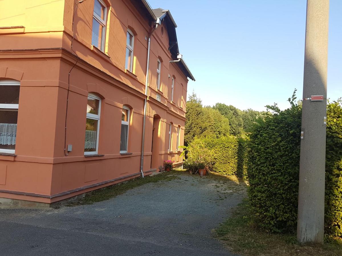 Ferienwohnung Ost - Alte Schule Sachswitz Грайц Екстер'єр фото